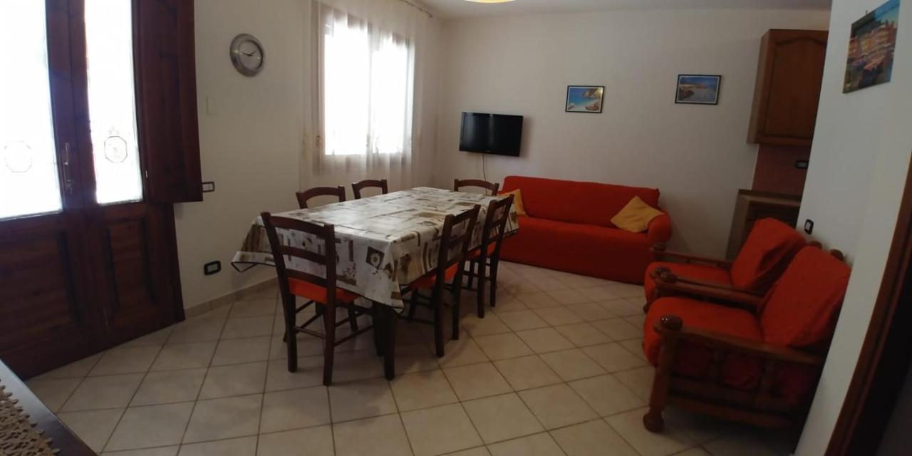 Casa Giovanna Porto Pino Exteriör bild